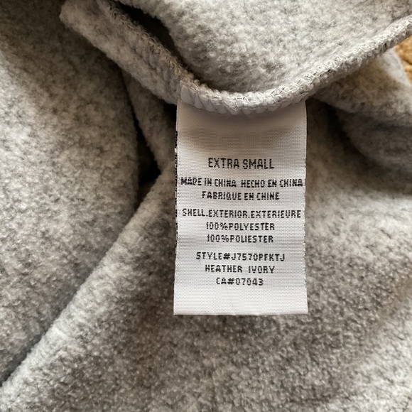 Thread & Supply Light Gray Speckled Quarter-Zip Sweatshirt - Picture 5 of 6